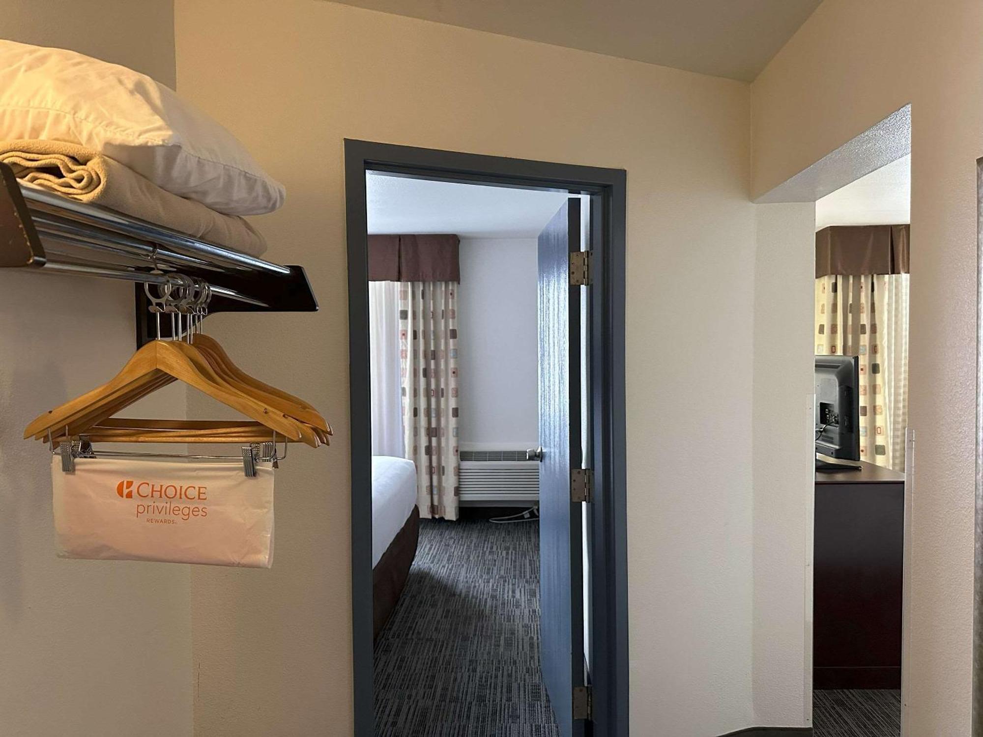 Quality Inn & Suites Everett Eksteriør billede