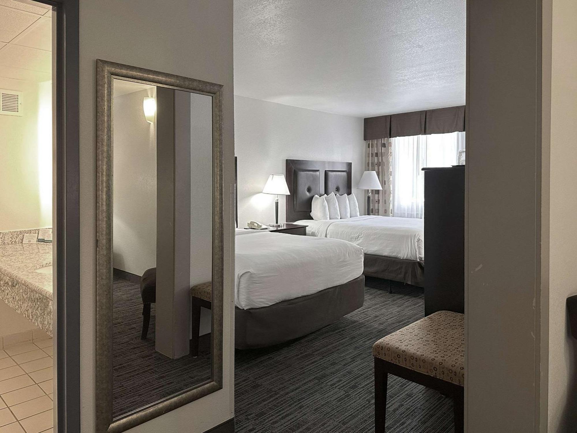 Quality Inn & Suites Everett Eksteriør billede
